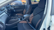 Nissan Qashqai 1.3 DiG-T N-Motion 5dr Petrol Hatchback